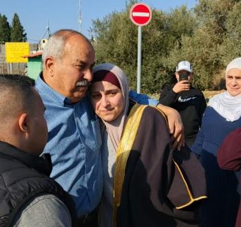 الإفراج عن الصحفية رشا حرز الله.jpeg