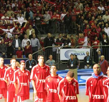 Hapoel_Jerusalem_Basketball_Players.jpg
