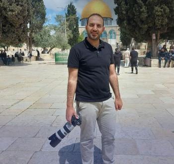 الصحفي الفلسطيني أسيد عمارنة