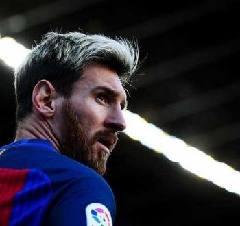 ميسي يقرر العودة إلى برشلونة