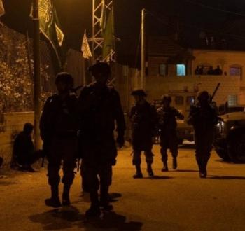 قوات الاحتلال خلال اقتحام ليلي للضفة الغربية.jpg
