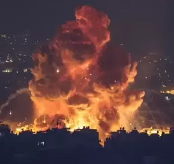 قصف إسرائيلي سابق على لبنان.webp