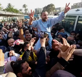الإفراج عن الأسرى