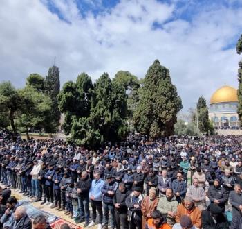 صلاة الجمعة في المسجد الأقصى