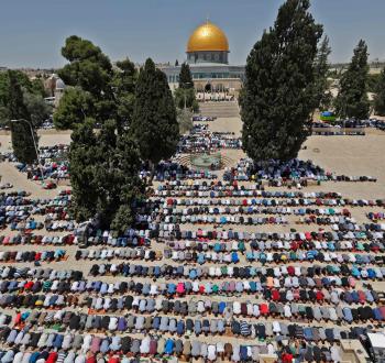 1330129-صلاة-أول-جمعة-فى-رمضان-بالمسجد-الأقصى