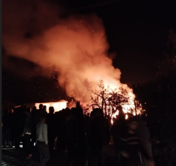 قصف خيمة
