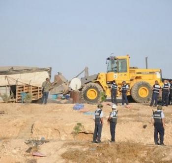 خلال هدم قرية العراقيب