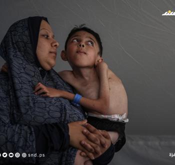 طفل غزي مصاب بشلل دماغي معاناته تتفاقم مع إغلاق المعابر