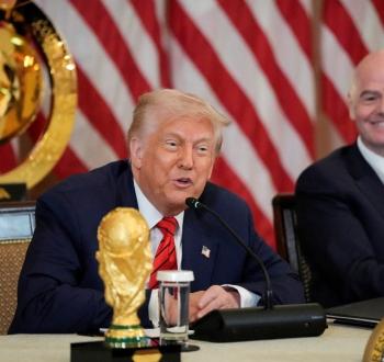 ترامب يتعهد للمشجعين بتجربة 