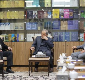لقاء ممثلي حماس والجهاد مع المستشار الإيراني  (1).jpg