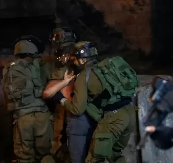 قوات الاحتلال تعتقل فلسطينيا من الضفة