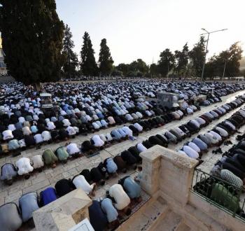 الصلاة في  الأقصى