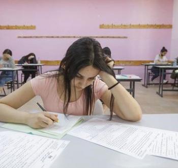 متوفر الآن: حلول امتحان اللغة الإنجليزية الجلسة الثانية توجيهي 2025 في فلسطين