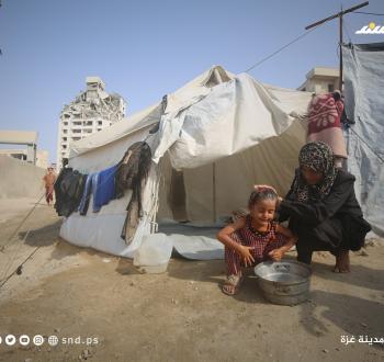 مهرب النازحين بغزة من جحيم الصيف ولهيب الخيام5.jpg