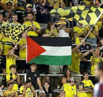 رفع العلم الفلسطيني لأول مرة في الدوري الأمريكي
