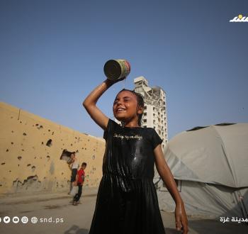 مهرب النازحين بغزة من جحيم الصيف ولهيب الخيام1.jpg