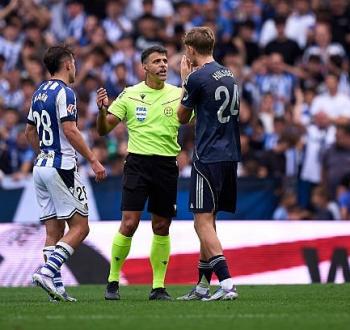 هل ينجح ريال مدريد في إلغاء البطاقة الحمراء التي حصل عليها هاوسن؟