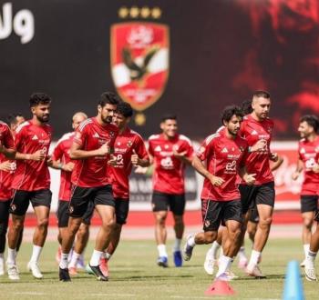 الأهلي المصري يفرض عقوبات قاسية على لاعبيه بسبب سوء النتائج