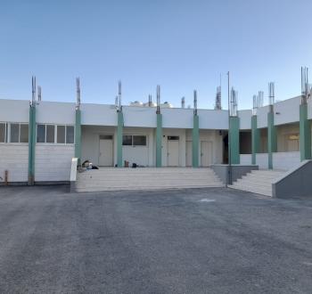 اخطار بهدم مدرسة بالخليل