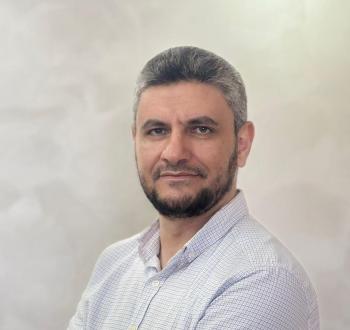 الصحفي محمد منى
