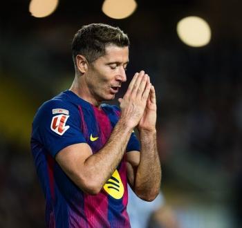 برشلونة يحسم مستقبل ليفاندوفسكي