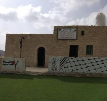 مدرسة التحدي في خربة ابزيق
