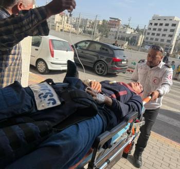 إصابة صحفية في الاعتداء
