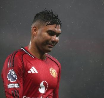 موقف مانشستر يونايتد من بقاء كاسيميرو