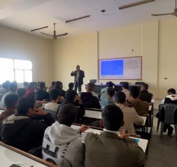 طلبة الجامعة الإسلامية