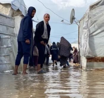 خيام النازحين تغرق.jpg