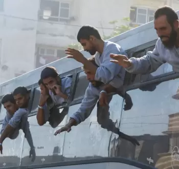 أسرى من غزة أفرج عنهم ضمن التبادل الأخير.webp