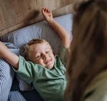 استيقاظ الأطفال.jpg