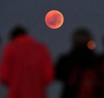 خسوف كلي للقمر يزين سماء رمضان 1447هـ.. تفاصيل الظاهرة الفلكية