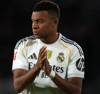 ريال مدريد يعلن إصابة مبابي ومدة غيابه