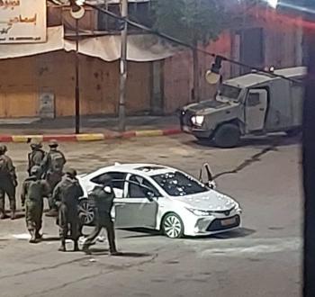 شهيدان بإطلاق نار على سيارة بالحليل.jpg