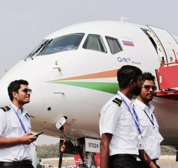 اتفاقية لإنتاج طائرات SJ-100 الروسية في الهند