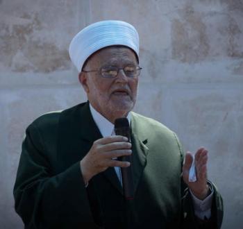 الشيخ عكرمة صبري.jpg
