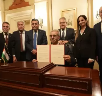 علي شعث يتوسط اللجنة الإدارية