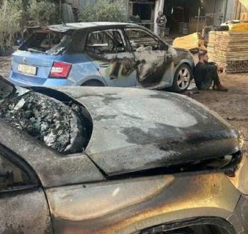 حرق مركبات في دير شرف  (3).jpg