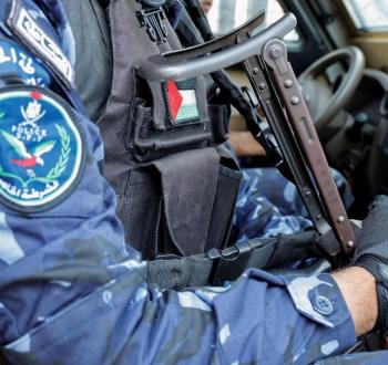 الشرطة الفلسطينية.jpg