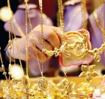 سعر الذهب في السعودية اليوم 24 مارس 2026.. انخفاض عالمي وارتفاع محلي