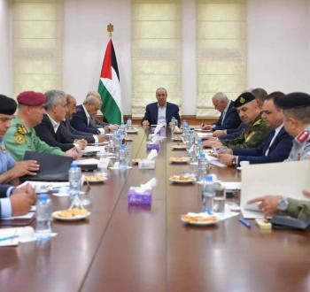حسين الشيخ نائب الرئيس الفلسطيني.png