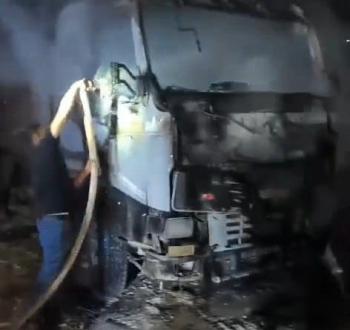 مستوطنون يحرقون شاحنة في بيتا