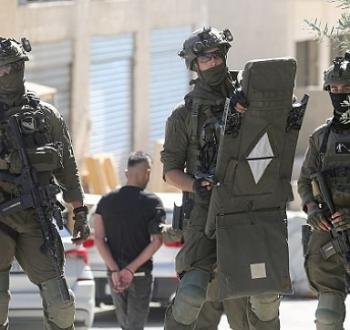 اعتقال فلسطيني من الضفة.jpg