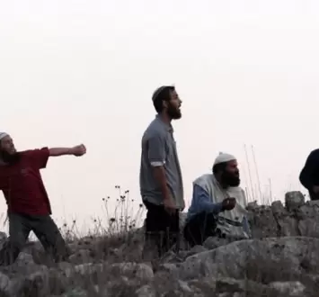 مستوطنون يهاجمون منازل المواطنين بنابلس