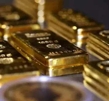 مخاوف حرب تجارية ترفع أسعار الذهب