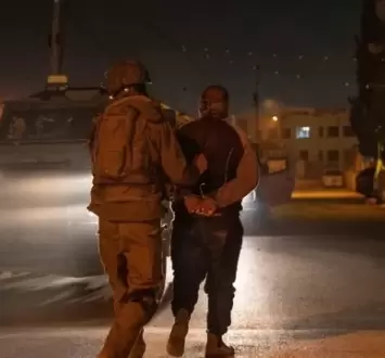 اعتقال شاب
