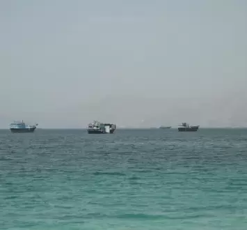 سفن حربية.jpg