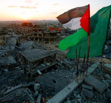 علم فلسطين وراية حماس