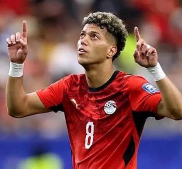 الأهلي المصري يجدد عقد إمام عاشور